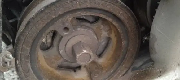 Toyota Land Cruiser (J100) Crankshaft pulley