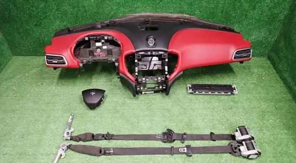 Maserati Ghibli Airbag set with panel KONSOLAGHIBLI2018