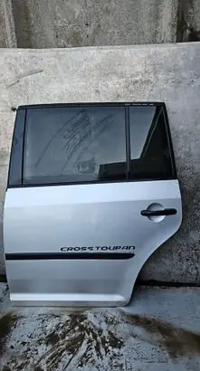 Volkswagen Cross Touran I Rear door