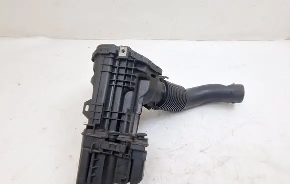 Peugeot 308 Intake resonator 9689014180