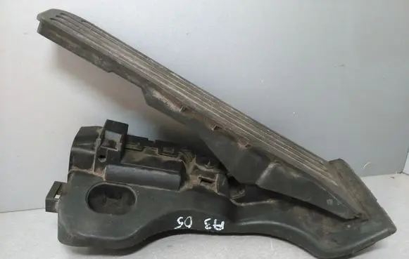 Volkswagen PASSAT B6 Accelerator throttle pedal 1K1721503L
