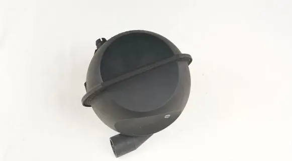 Vacuum air tank