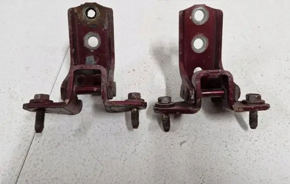 Mitsubishi Endeavor Front door hinge set 