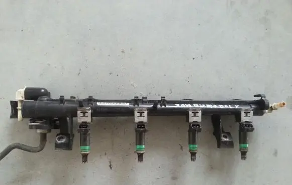Ford Fiesta Fuel main line pipe