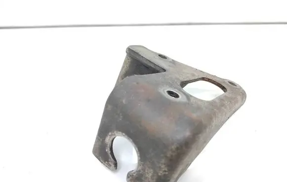 Toyota Avensis T250 Gear shift cable bracket 