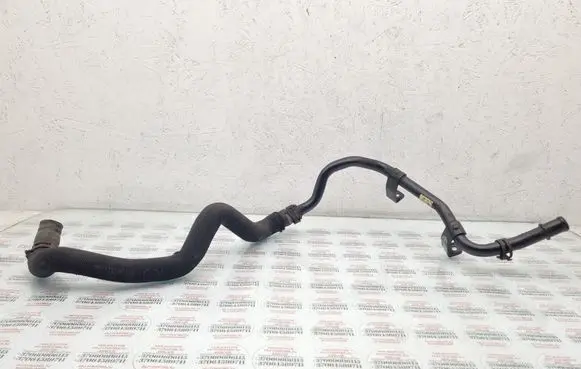 Audi A8 S8 D3 4E Engine coolant pipe/hose 4E0121400F