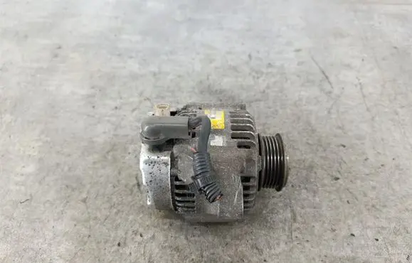 Toyota Yaris Generator/alternator 