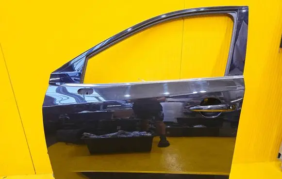 Nissan Qashqai J12 Front door