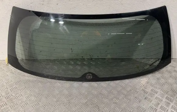 Toyota Avensis T250 Rear windscreen/windshield window 6813105120