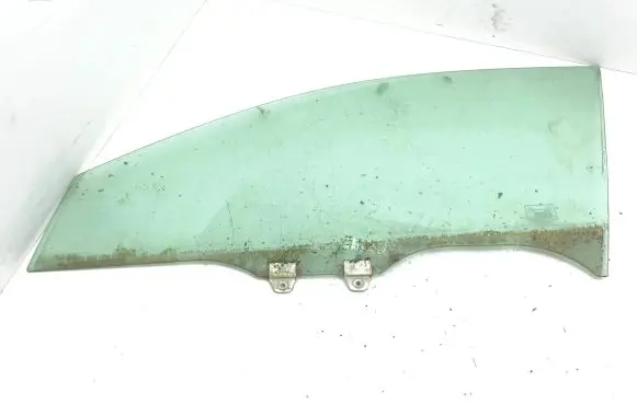 Honda Accord Front door window glass four-door