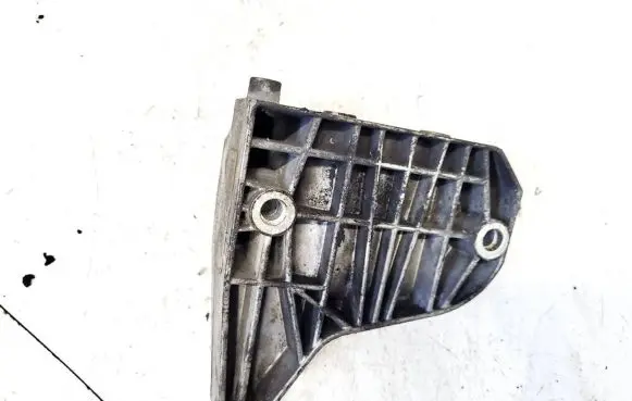 BMW 1 E81 E87 Engine mounting bracket 7794455 120868