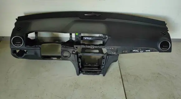 Mercedes-Benz C W204 Dashboard 
