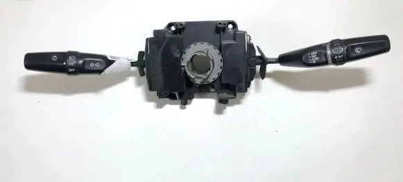 Hyundai Lantra II Wiper turn signal indicator stalk/switch M80G21E90 44331A-8220