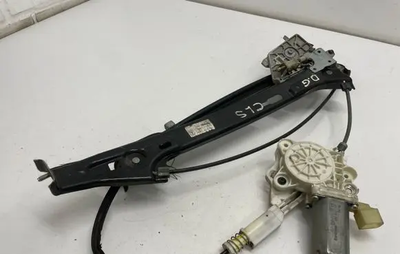 Mercedes-Benz CLS C219 Rear door window regulator with motor