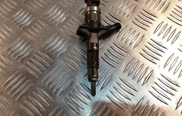 Subaru Legacy Fuel injector 16613AA020