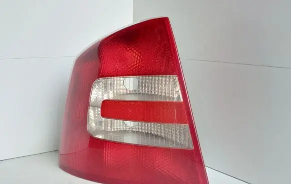 Skoda Octavia Mk2 (1Z) Rear/tail lights 1Z5945095A