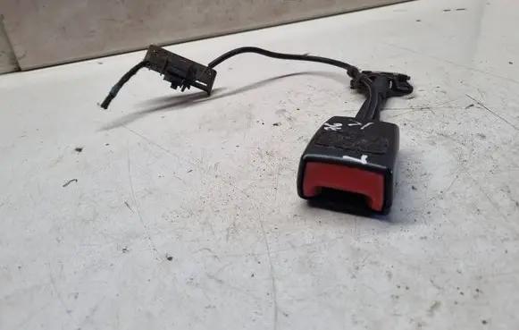 Audi A6 S6 C6 4F Front seatbelt buckle 8E0857755D 17092005