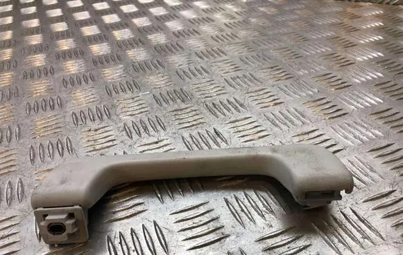 Audi A4 S4 B7 8E 8H Front interior roof grab handle 8E0857607