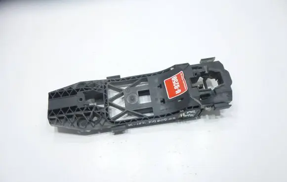 Skoda Fabia Mk3 (NJ) Front door exterior handle/bracket 5N0839885H 31492129