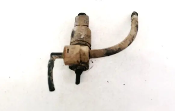 Volkswagen Polo Windscreen/windshield washer pump