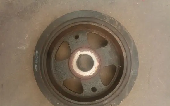 Toyota Prius (XW30) Crankshaft pulley
