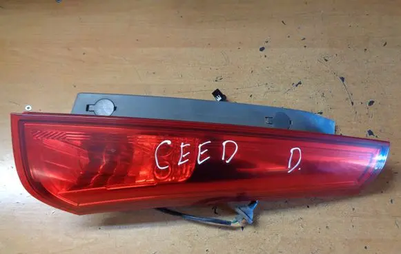 KIA Ceed Rear/tail lights 924041H3
