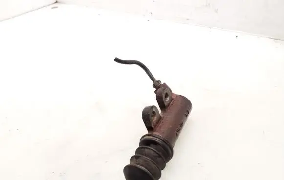 Toyota Avensis T250 Clutch master cylinder