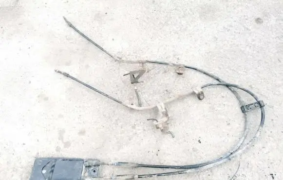 Volkswagen PASSAT B5.5 Gear shift cable linkage