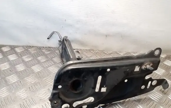 Audi 80 90 S2 B4 Top upper radiator support slam panel