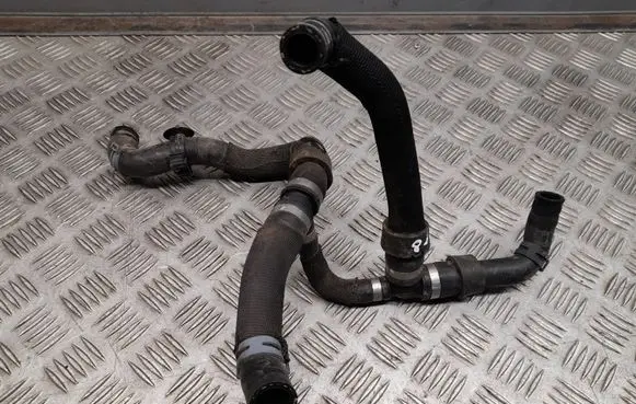 Audi A8 S8 D4 4H Engine coolant pipe/hose