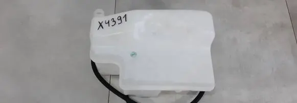 BMW 7 E65 E66 Windshield washer fluid reservoir/tank 61667148064
