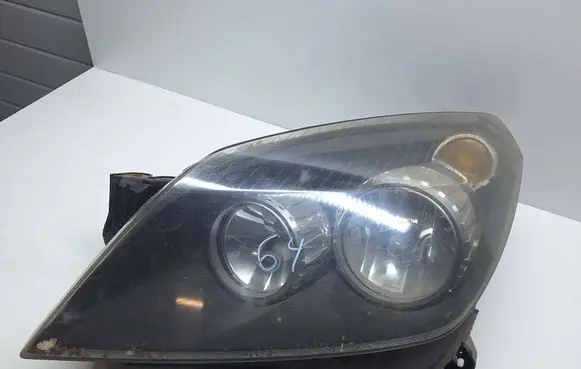 Opel Astra H Headlight/headlamp 20A390B