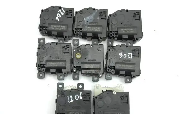 Lexus IS III XE30 Air flap motor/actuator 0638002110 0638002120