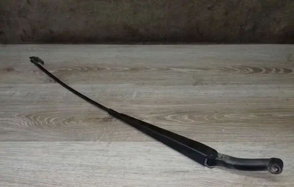 Volvo S80 Front wiper blade arm 09484613 484619