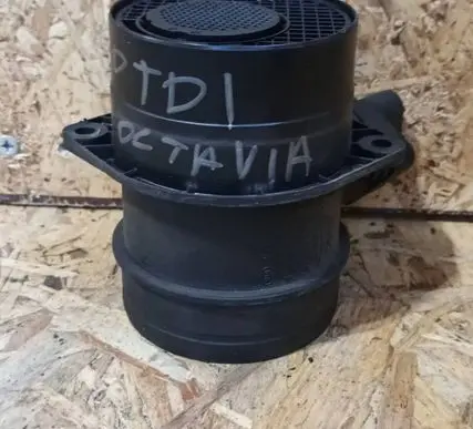 Skoda Octavia Mk2 (1Z) Mass air flow meter