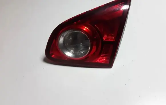 Nissan Qashqai Tailgate rear/tail lights 89071064