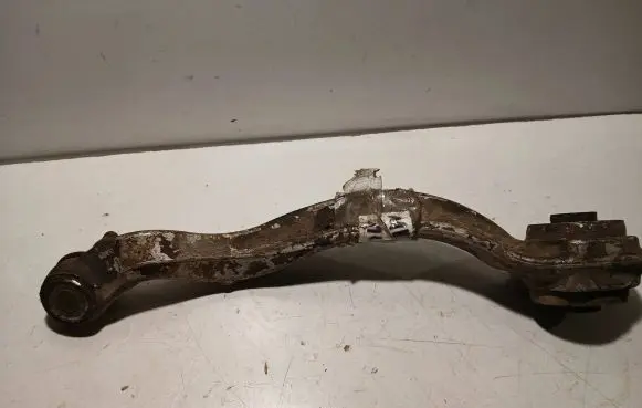 Mercedes-Benz E W212 Front lower control arm/wishbone