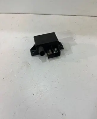 Mercedes-Benz E W211 Charging relay A0025426419 0332002167