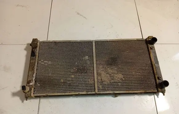 Volkswagen PASSAT B3 Coolant radiator 