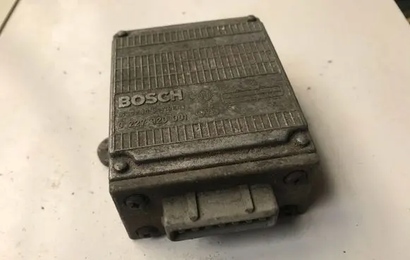 BMW 5 E39 Ignition relay 0227920001