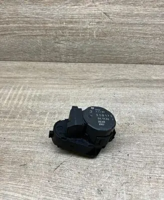 BMW X3 E83 Air flap motor/actuator 6934824 B5037