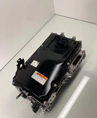 Voltage converter inverter