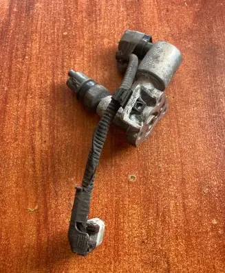 Mazda 2 Oil pressure sensor K5T45597