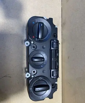 Volkswagen PASSAT B6 Climate control unit 5HB00935225