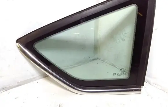 Rear side window