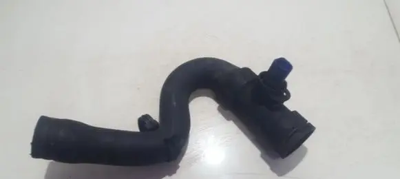 Audi A4 S4 B5 8D Engine coolant pipe/hose 4b0121049d 4b0121049