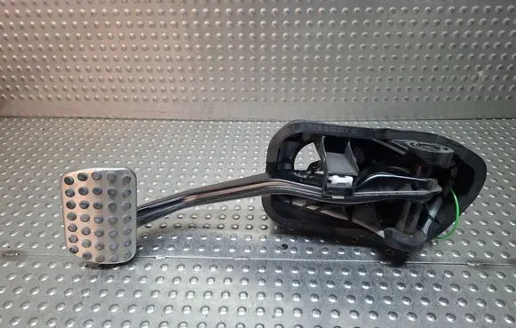 Mercedes-Benz C W205 Brake pedal S27705280 A2052920415