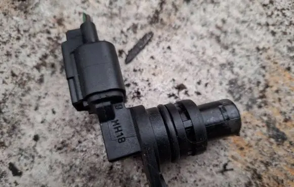 Camshaft position sensor