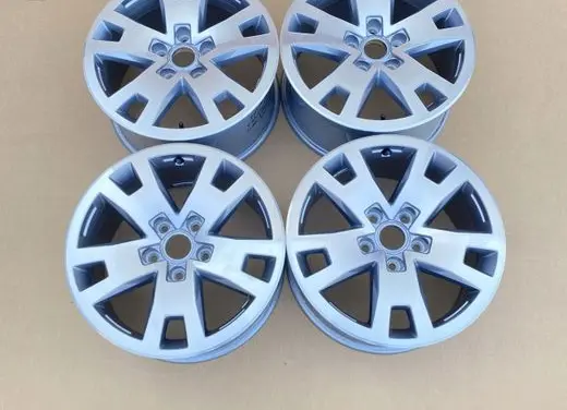 Volkswagen Amarok R17 alloy rim 2H0601025AF