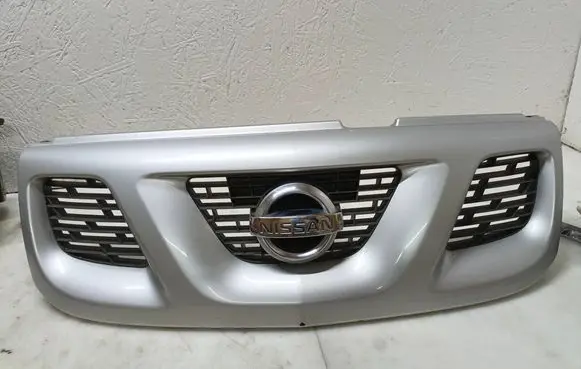 Nissan Terrano Front grill 623142X800